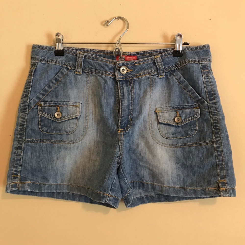 Faded Glory Misses 12 Shorts